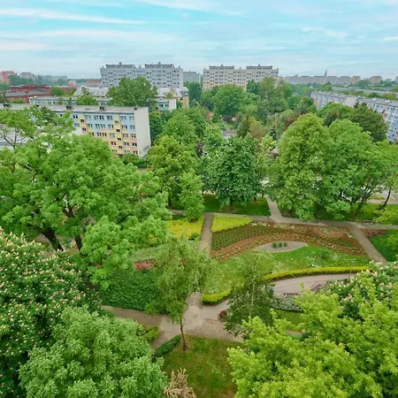 Apartment Green City View Wroclavia Swobodna By Renters Wroclaw