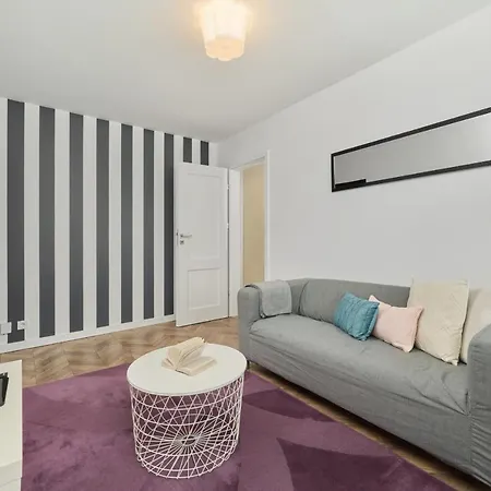 Apartment Green City View Wroclavia Swobodna By Renters *