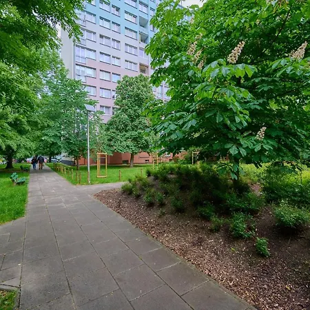 Apartment Green City View Wroclavia Swobodna By Renters *